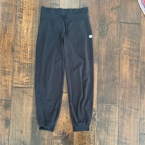 VUORI Performance Jogger DreamKnit BLACK Womens Size M Long Athleisure